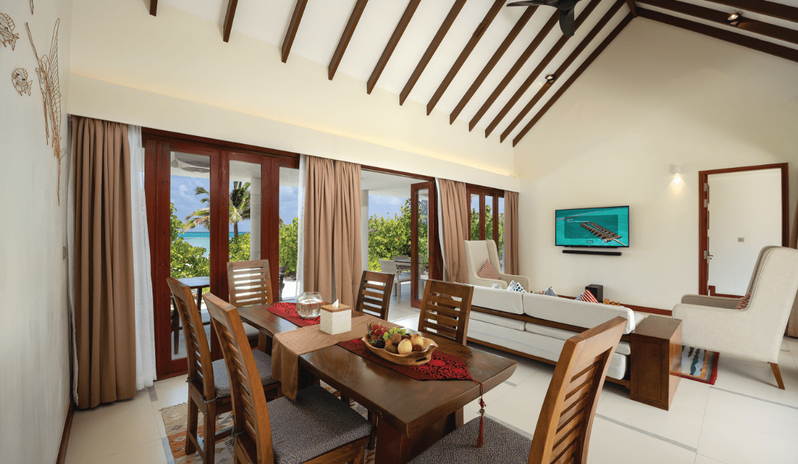 Majlis Suite, Dining Table